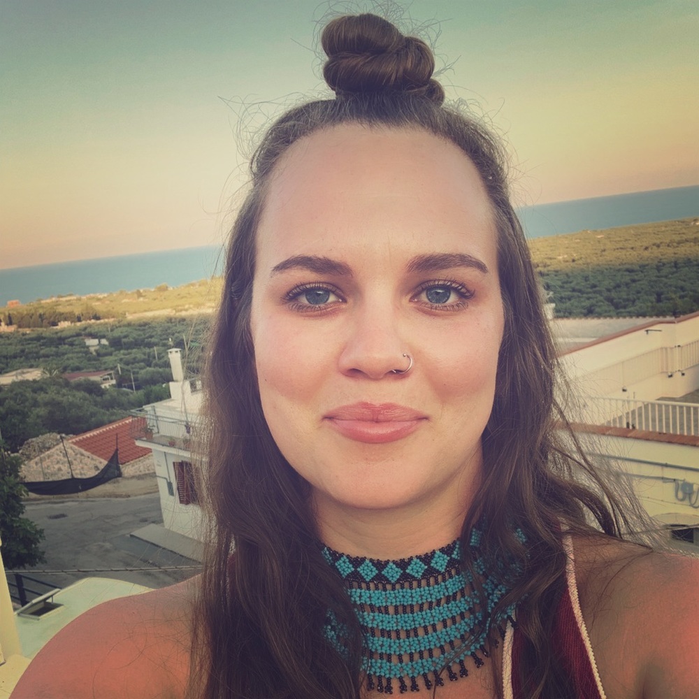 Meet your Posher, Livia
